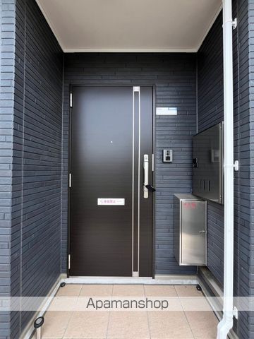 アジュールの玄関写真