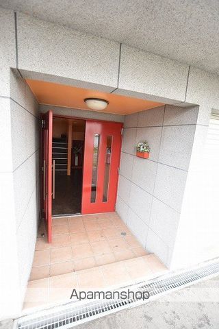 セントニア37の玄関写真