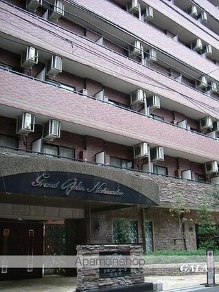 東京都港区西麻布１丁目[1K/27.62m2]のエントランス1