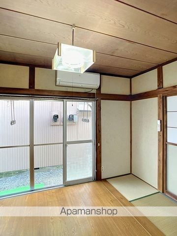 田中町借家の内装写真