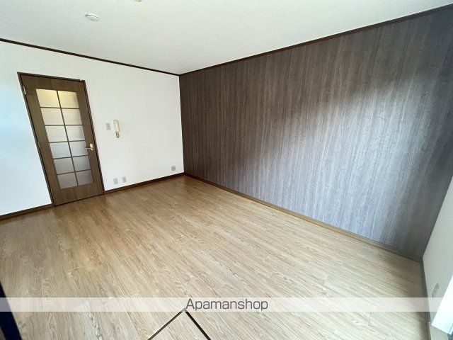 DUPLEX 国王352Aの内装写真