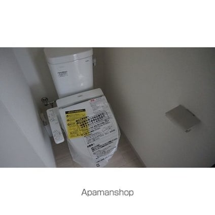 コンフォリア東新宿ステーションフロント[1K/25.92m2]のトイレ