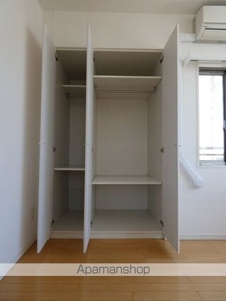 東京都新宿区西新宿３丁目[1LDK/44.6m2]の収納