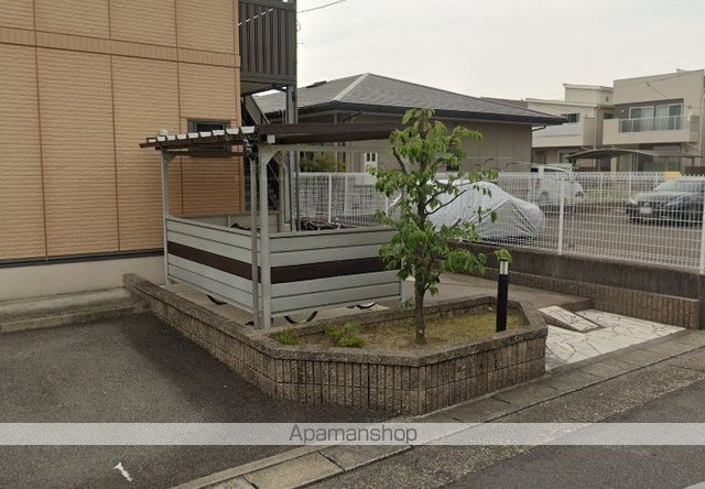 メゾングランデスの玄関写真