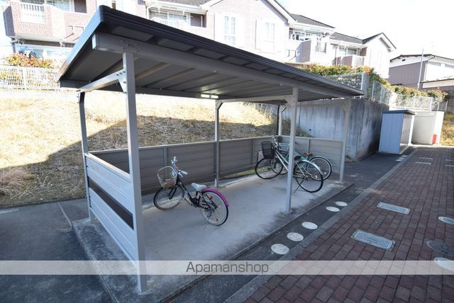 グランデパインヒルズBの外観写真