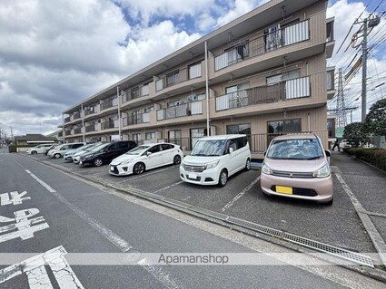 立川リムエール[3LDK/63m2]の駐車場1