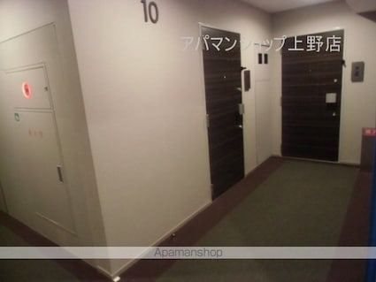 東京都台東区竜泉２丁目[1LDK/50.56m2]の共用部9