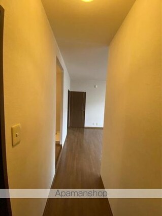 フォブール吉峰Ａ[2LDK/57.95m2]の玄関