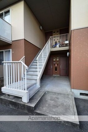 サウザンドタウン　Ｄ棟[2LDK/50.78m2]のエントランス