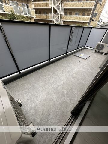 STANDZSHINOSAKAの内装写真