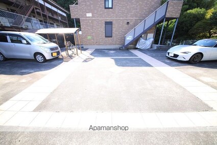 サクラガーデン[1K/32.17m2]の駐車場