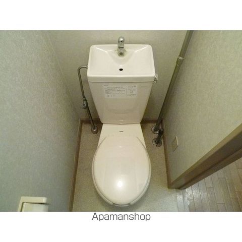 グローリアス川沿の内装写真