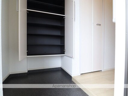 コーポハピネス白砂[1K/31.21m2]の玄関