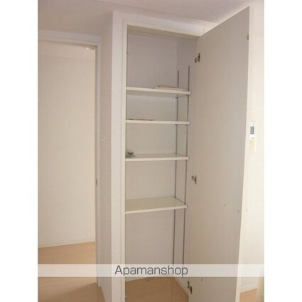 東京都新宿区岩戸町[1LDK/48.62m2]の収納