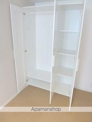 東京都新宿区四谷三栄町[1K/30.15m2]の収納