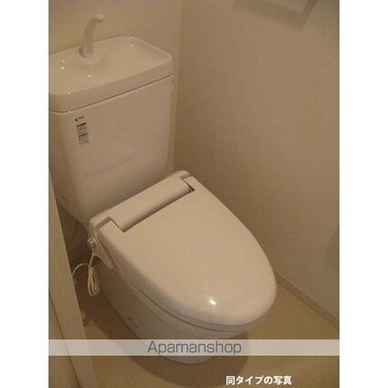 コンフォリア東池袋ＥＡＳＴ[1DK/30.1m2]のトイレ