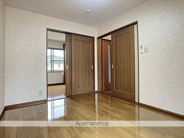 メゾン広谷15号棟の内装写真