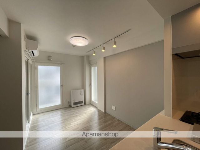 SーRESIDENCE近代美術館前の内装写真