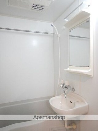 東京都千代田区岩本町３丁目[1K/23m2]のバス