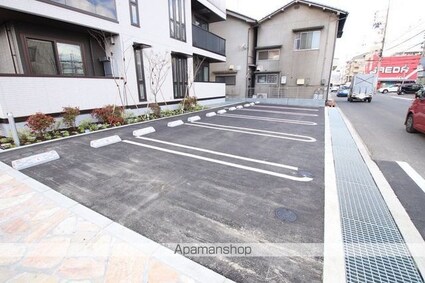 Ｄーｒｏｏｍ沖野上[1LDK/45.74m2]の駐車場