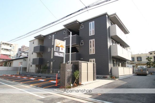 CASA白金の玄関写真