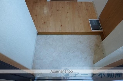 ヴェラヴィータ泉町Ⅲ[2DK/50.5m2]の玄関