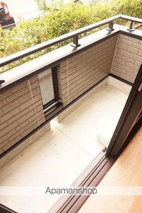 アーバンフラット六条[1R/33.15m2]のバルコニー