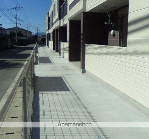 アレイナ ヒルズの玄関写真