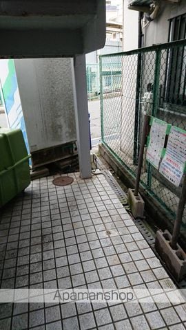 アンフィニィ富田の玄関写真