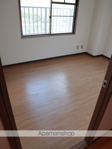 HIGASHIOマンションの内装写真