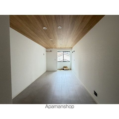 ROOMS万代5の内装写真
