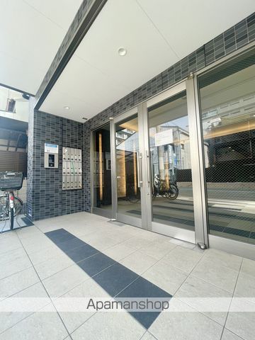 RB桑津の玄関写真