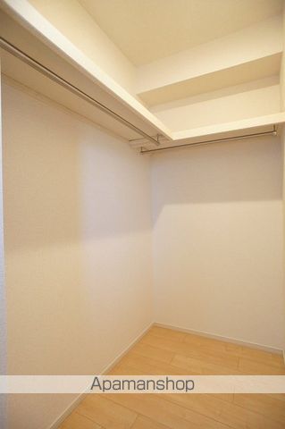 ACRO POLISIの内装写真