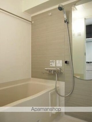 ルーブル三軒茶屋参番館[1K/25.65m2]のバス1
