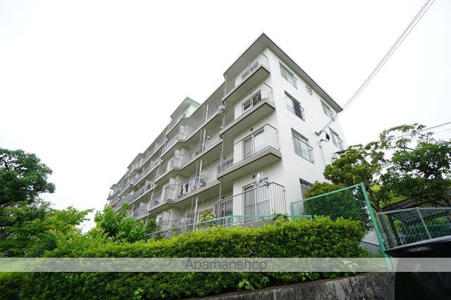塚原台ハイツ13号棟の外観写真