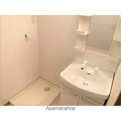 グランデール多田[1LDK/45.64m2]の洗面所