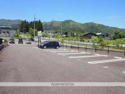 Ｇｒｅｅｎ　Ｈｉｌｌｓ桔梗Ⅱ[1LDK/38.36m2]の駐車場