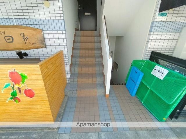 インペリアル甲子園の玄関写真