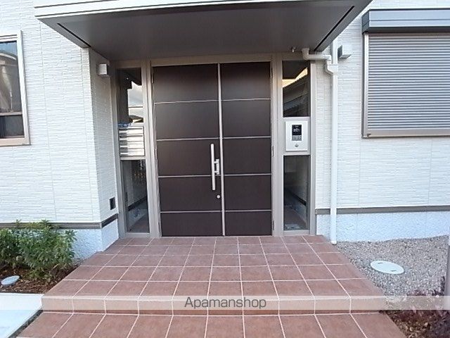 LUMIEREの玄関写真