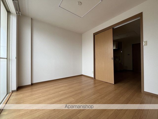 ウェアーハウス Cの内装写真