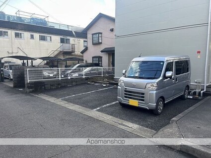 レオパレスフロイデ[1K/19.87m2]の駐車場2