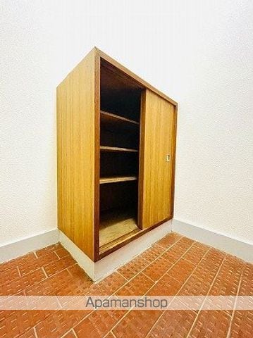 シャトル岡崎の内装写真