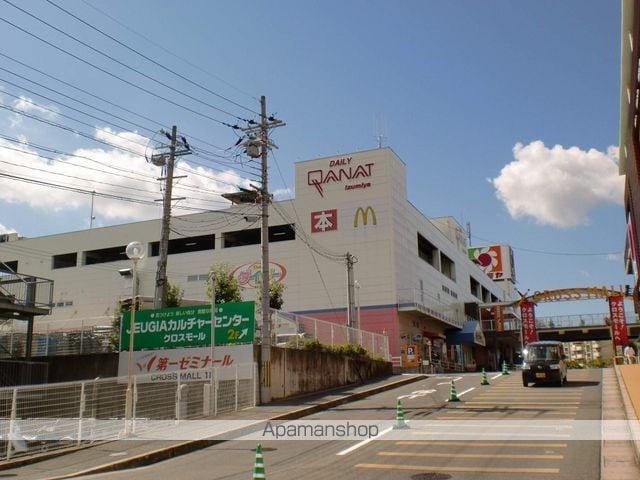 コンプリチェ KATAYAMAの周辺写真