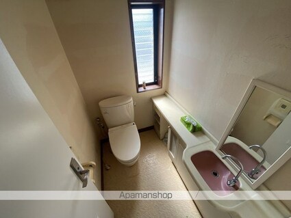 熊川４２８－２戸建[7LDK/228.55m2]のトイレ