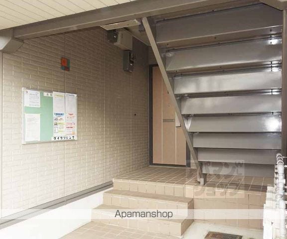 アドラブール岩井の玄関写真