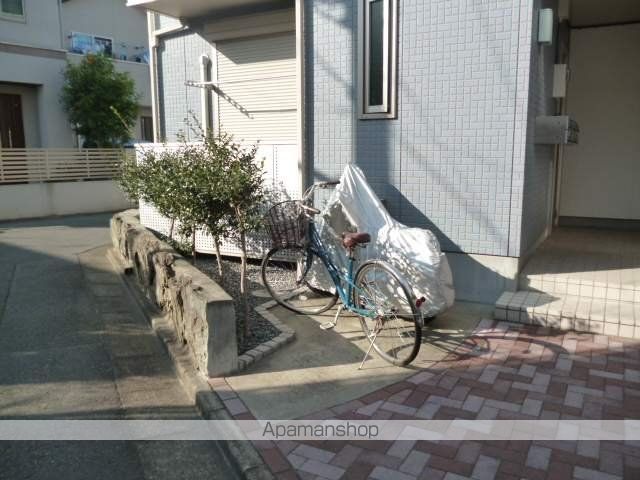 リボン82の玄関写真