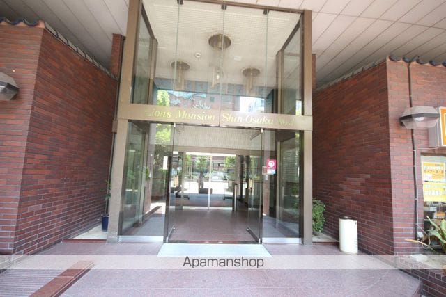 ライオンズマンション新大阪第3の玄関写真