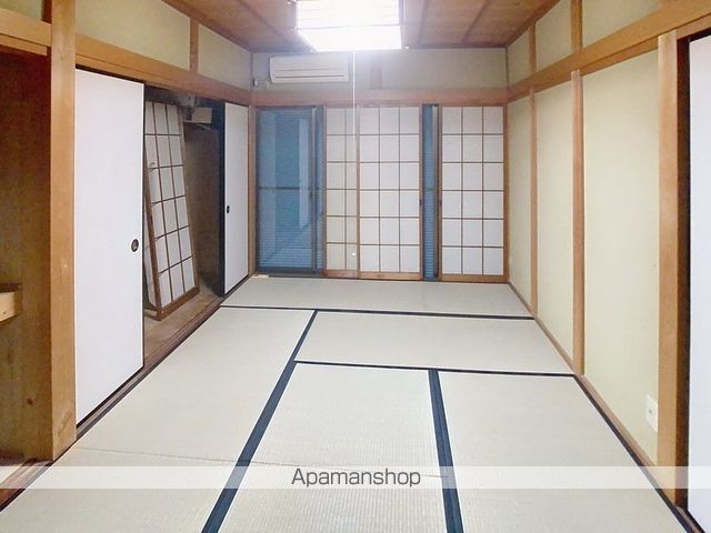 目比町東瀬古戸建ての内装写真