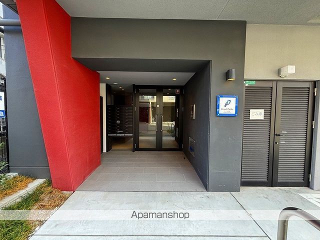 グランパシフィック十三元今里の玄関写真