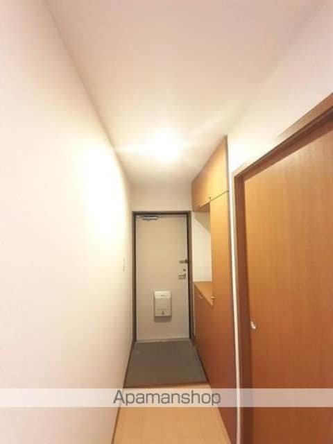 アズゥール[2LDK/61.03m2]の玄関